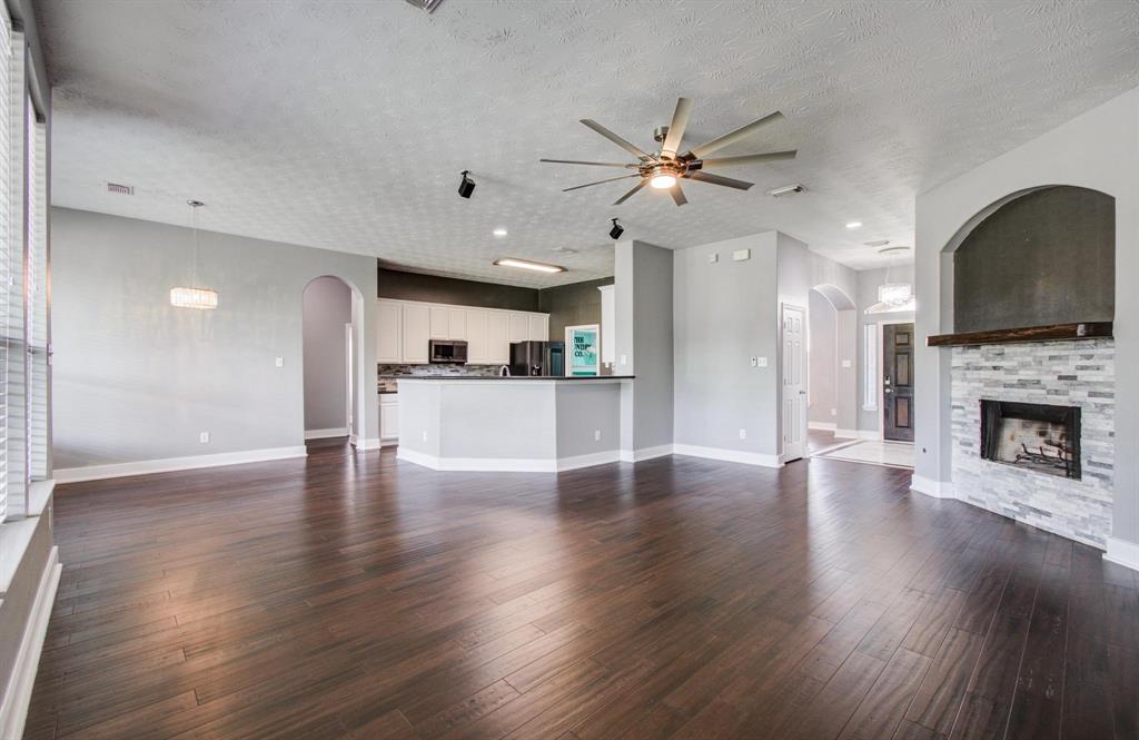 2207 Caroline Avenue, Baytown, Texas image 14