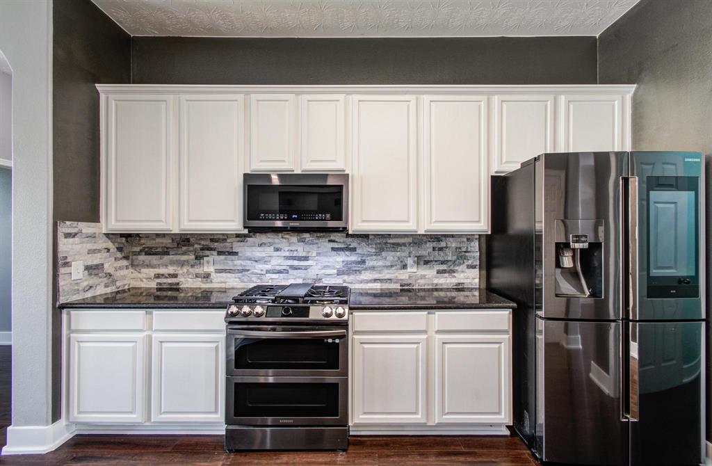 2207 Caroline Avenue, Baytown, Texas image 22