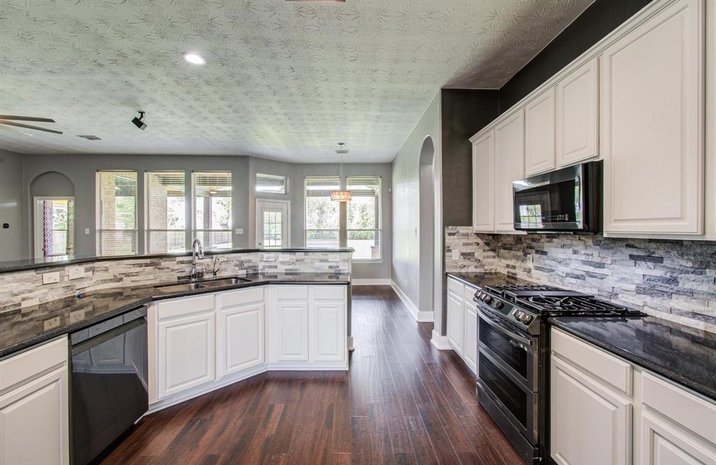 2207 Caroline Avenue, Baytown, Texas image 20