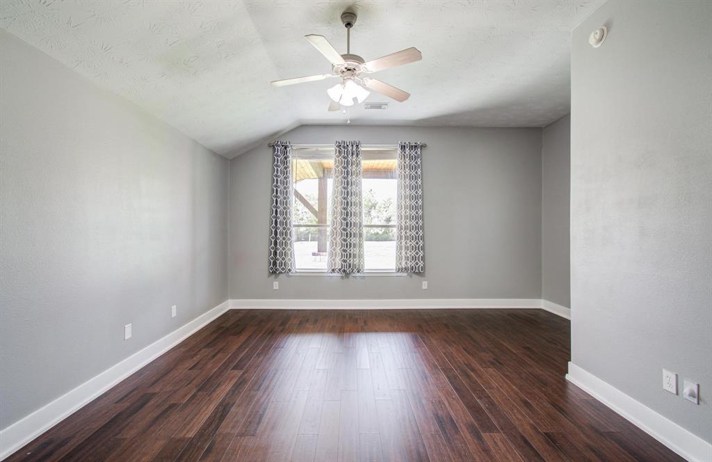 2207 Caroline Avenue, Baytown, Texas image 33