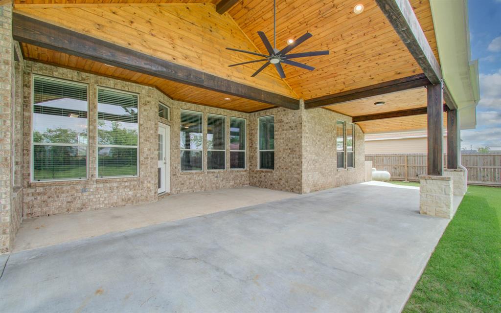 2207 Caroline Avenue, Baytown, Texas image 41