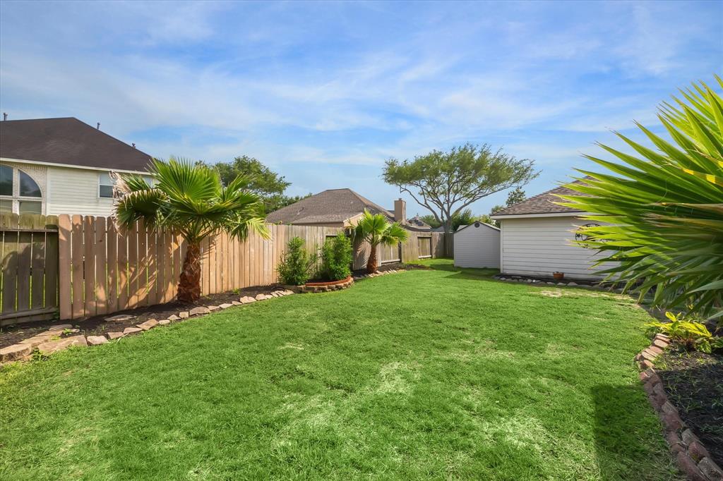 2541 Hidden Creek Drive, Pearland, Texas image 36