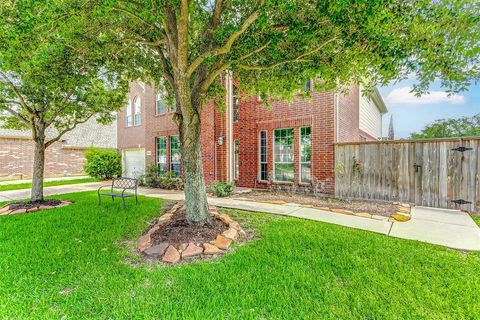 Single Family Residence in Katy TX 24906 Spring Aspen Court 2.jpg