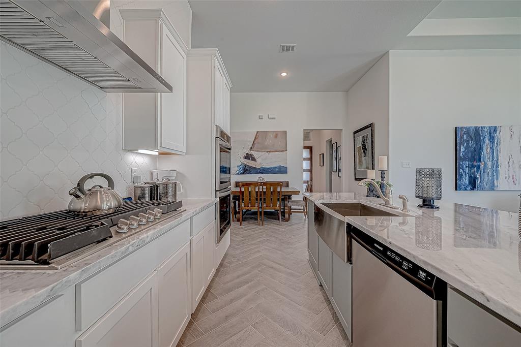 13514 Harbor Pointe Drive, Texas City, Texas image 17