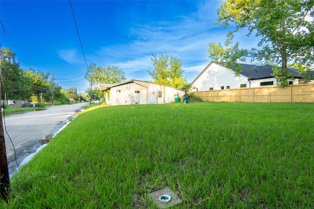 202 Booker T Washington Street, Conroe, Texas image 21