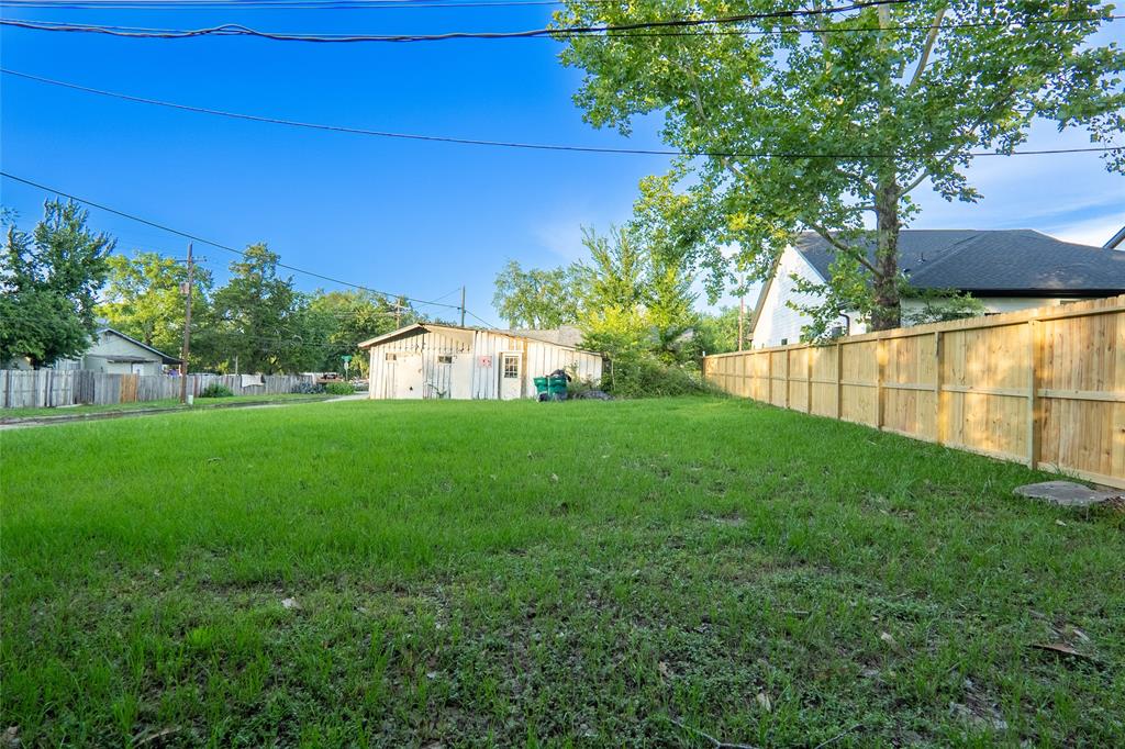 202 Booker T Washington Street, Conroe, Texas image 22