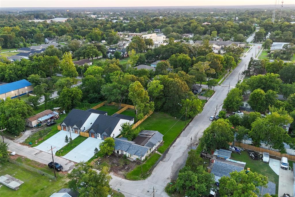 202 Booker T Washington Street, Conroe, Texas image 27