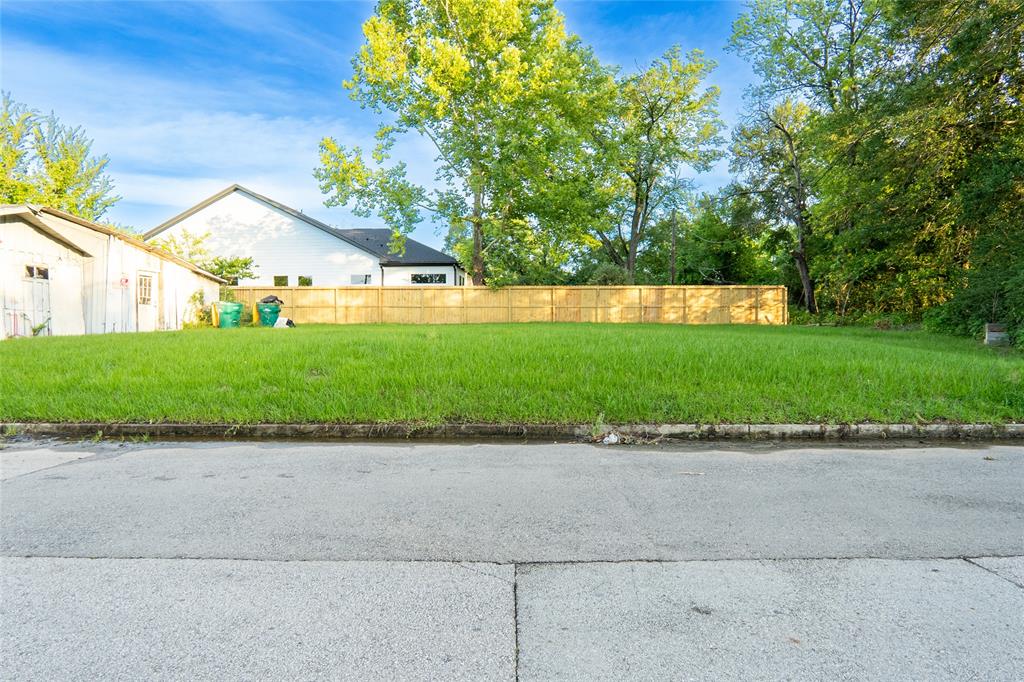 202 Booker T Washington Street, Conroe, Texas image 20