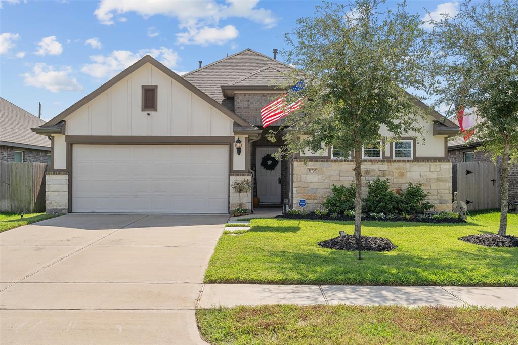 31703 Casa Linda Drive, Hockley, Texas image 1