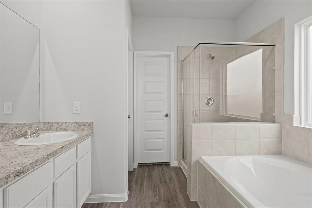 16928 Hazelnut Drive, Conroe, Texas image 10