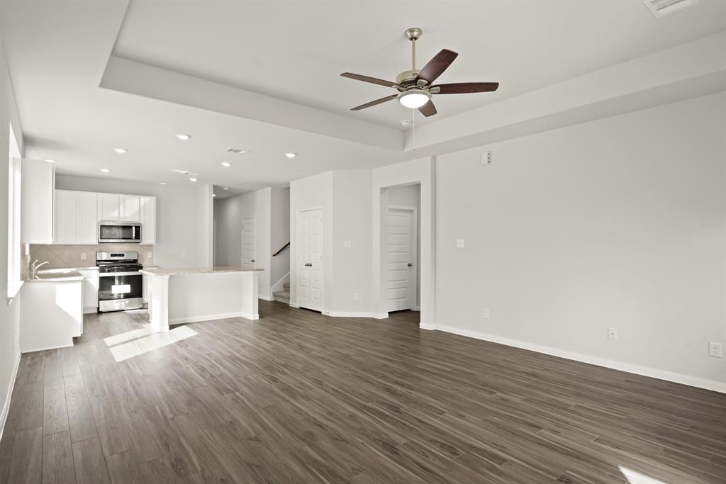 16928 Hazelnut Drive, Conroe, Texas image 7