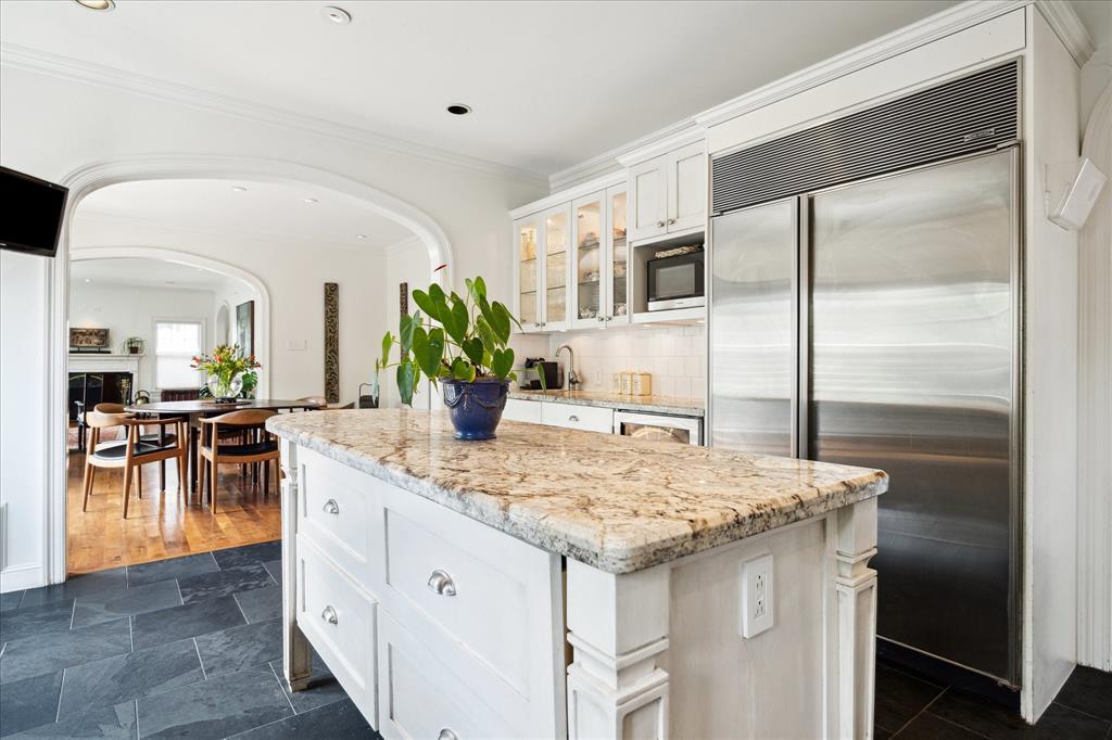 1755 Kipling Street, Houston, Texas image 9