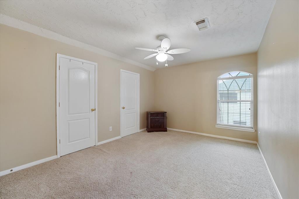 4426 Park Bend Drive, Baytown, Texas image 37