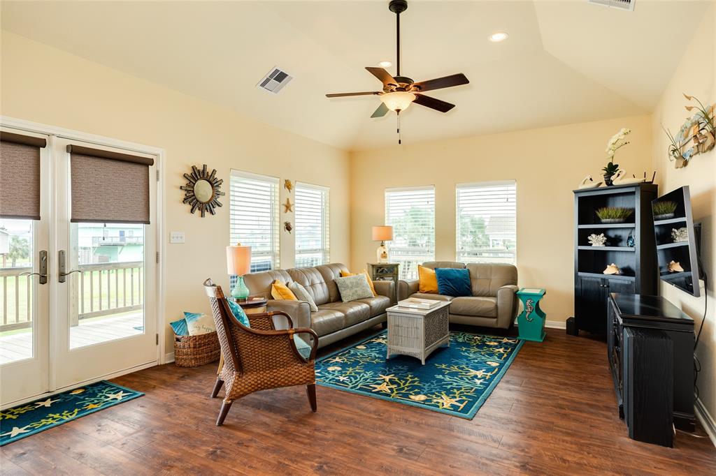 4126 Grayson Drive, Galveston, Texas image 23