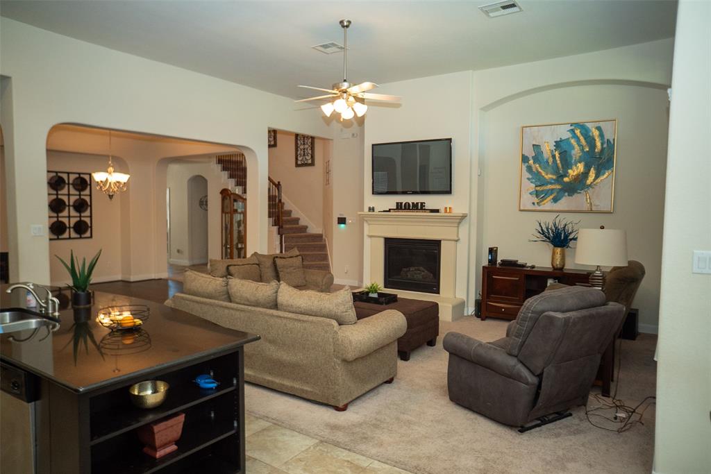 20318 Fossil Valley Lane, Cypress, Texas image 9