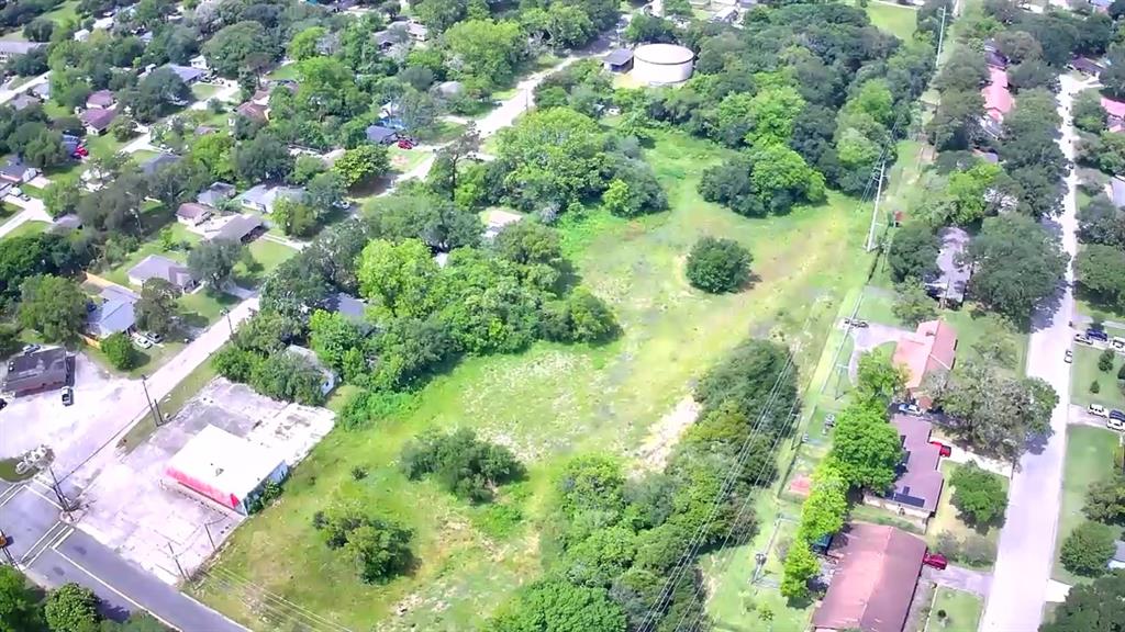 Bayou Court, La Marque, Texas image 5