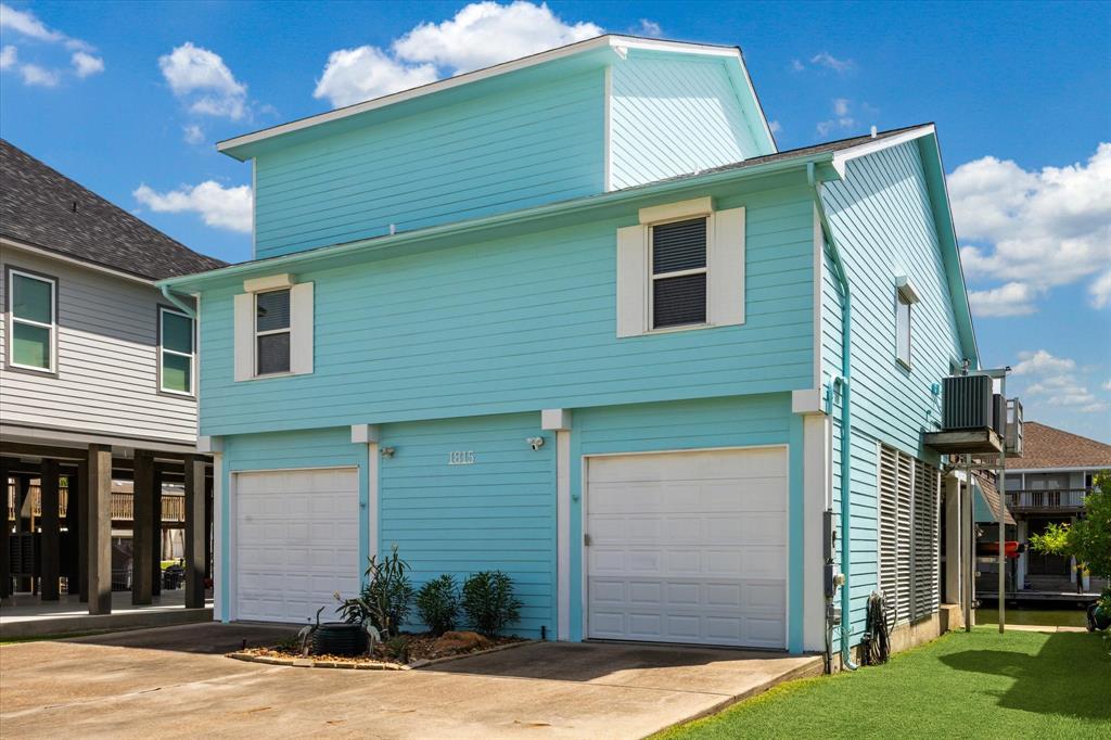 1815 Tiki Drive