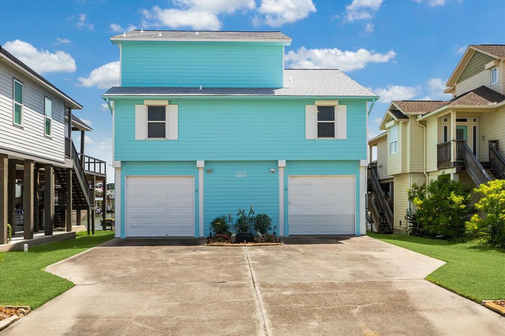 1815 Tiki Drive