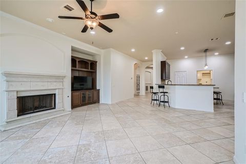 Single Family Residence in Friendswood TX 714 Timberstone Lane 13.jpg