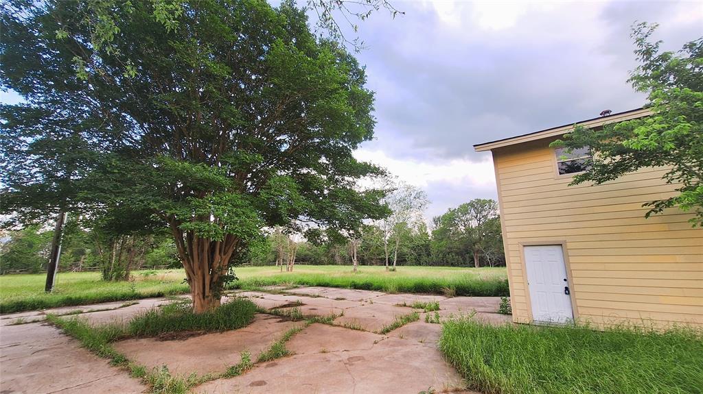 1284 Beaver Lake Drive, Caldwell, Texas image 5