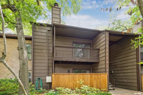 Photo of 11711 Memorial Drive #128, Houston, TX 77024 (MLS # 98451956) Photo of 11711 Memorial Drive #128, Houston, TX 77024 (MLS # 98451956)