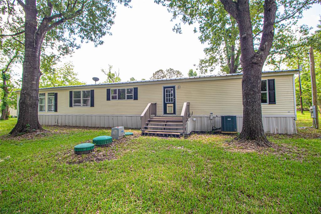 613 River Road, Goodrich, Texas image 14