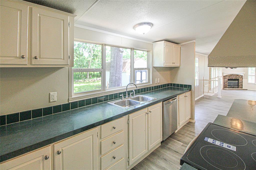 613 River Road, Goodrich, Texas image 21