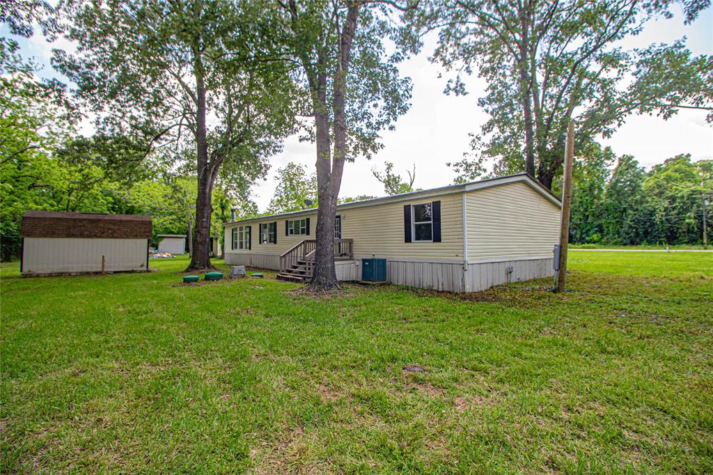 613 River Road, Goodrich, Texas image 15