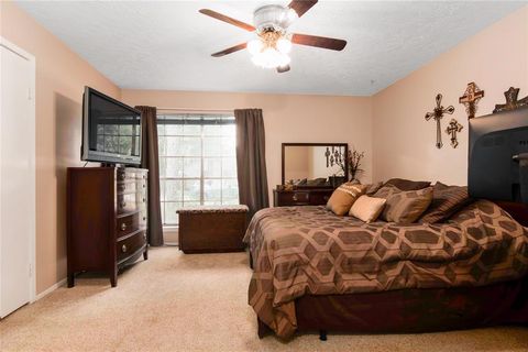 Single Family Residence in Spring TX 21422 Castlemont Lane 12.jpg
