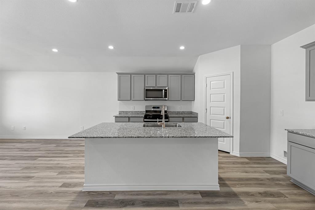5680 Wood Duck Drive, Orange, Texas image 3
