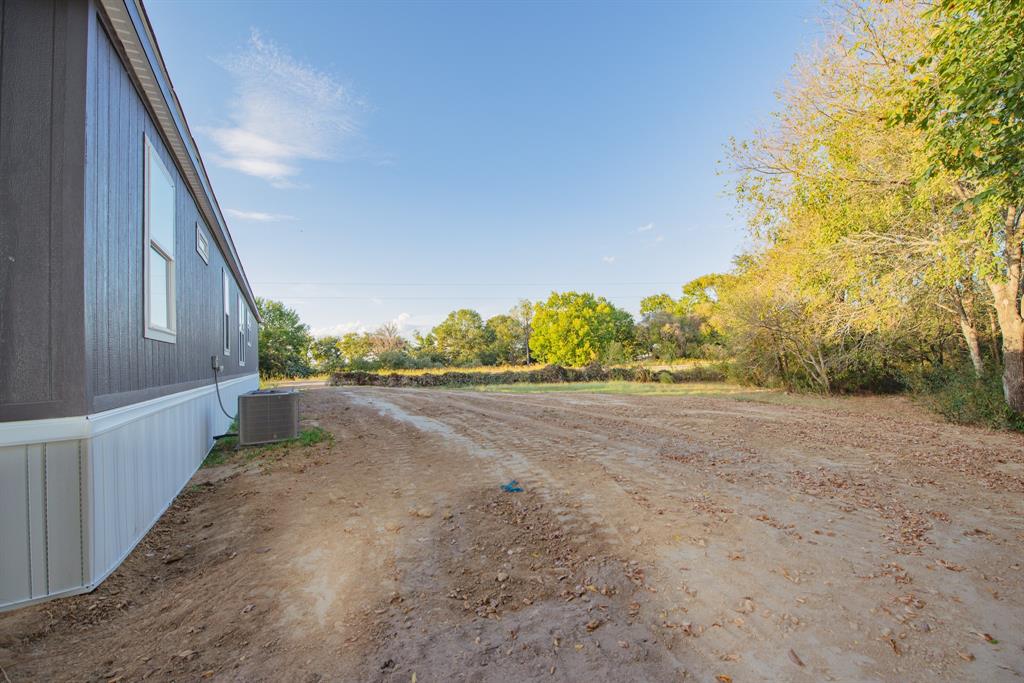 488 Texas 543-loop Loop, West Point, Texas image 8