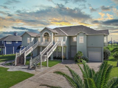 A home in Crystal Beach