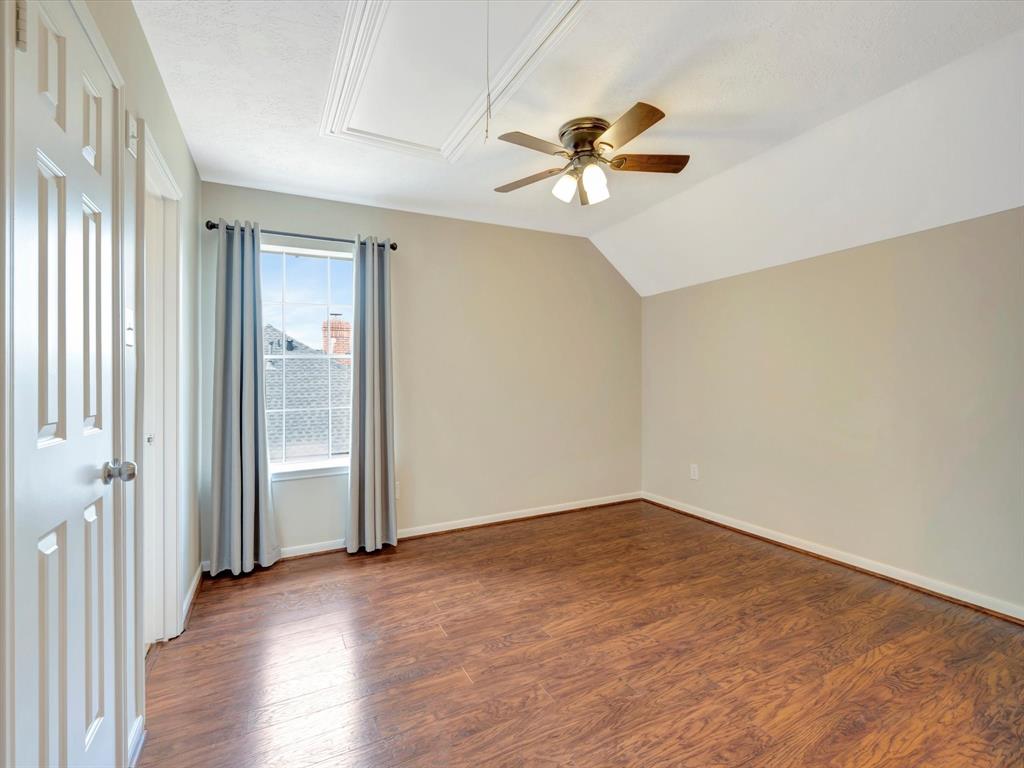 3915 Village Corner Drive, Pasadena, Texas image 32