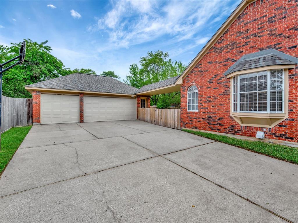 3915 Village Corner Drive, Pasadena, Texas image 35