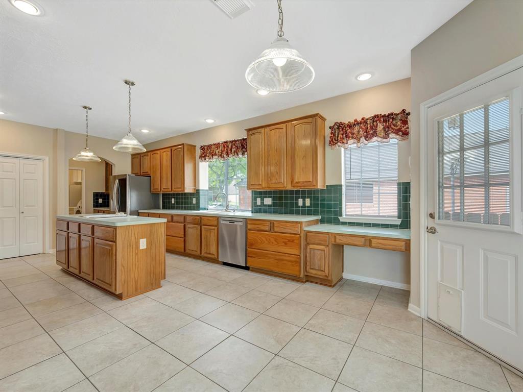 3915 Village Corner Drive, Pasadena, Texas image 10