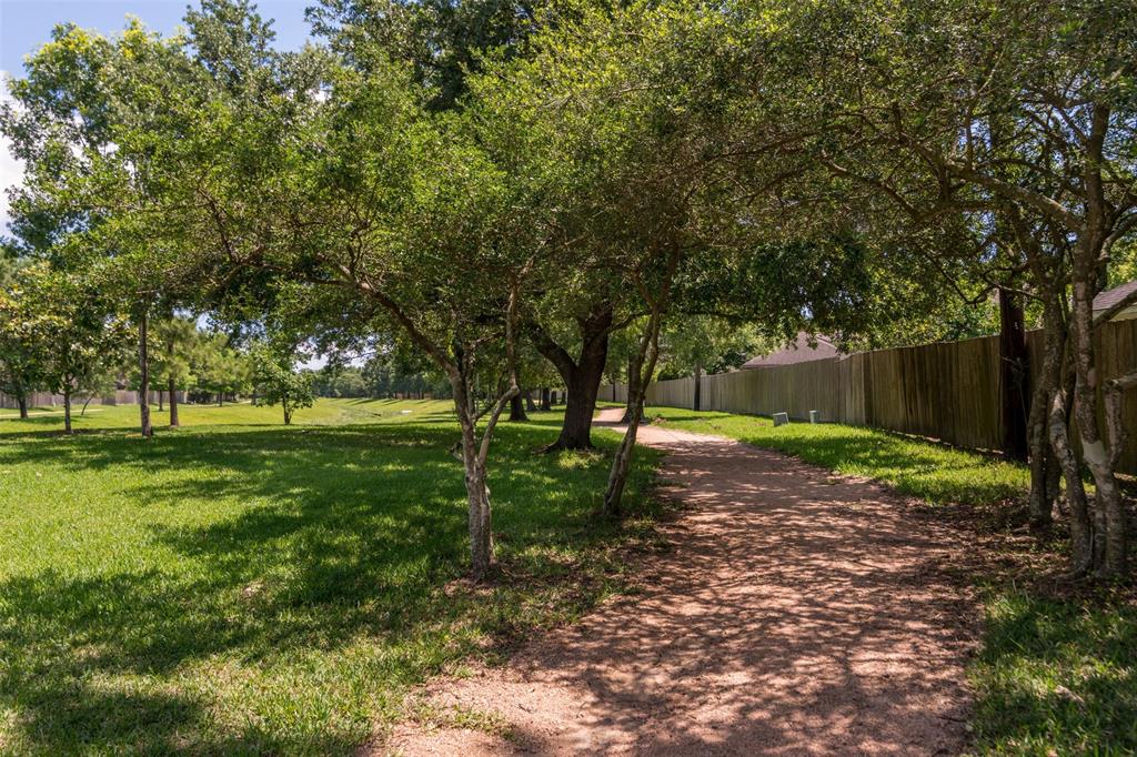 3915 Village Corner Drive, Pasadena, Texas image 43