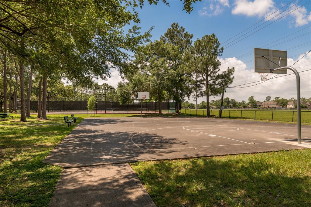 3915 Village Corner Drive, Pasadena, Texas image 42