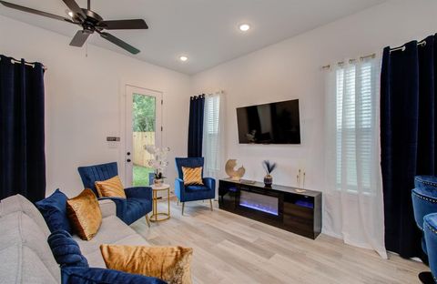 MLS: 87569088