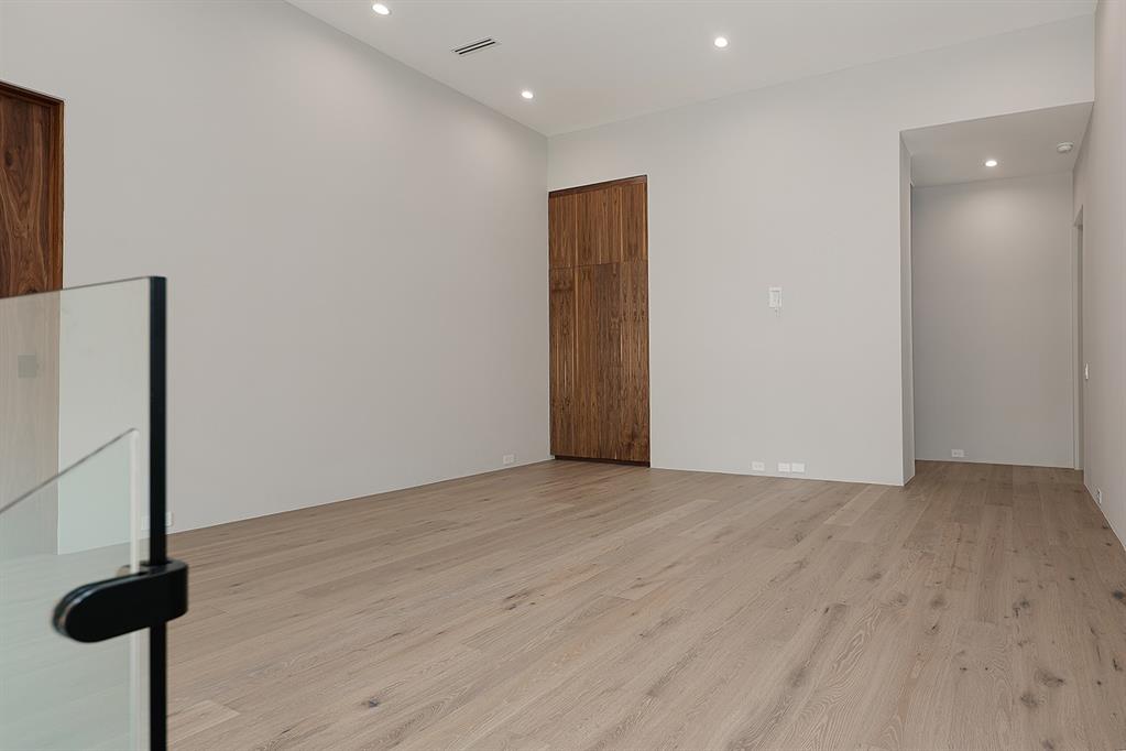 112 S Timber Top Dr, The Woodlands, Texas image 22