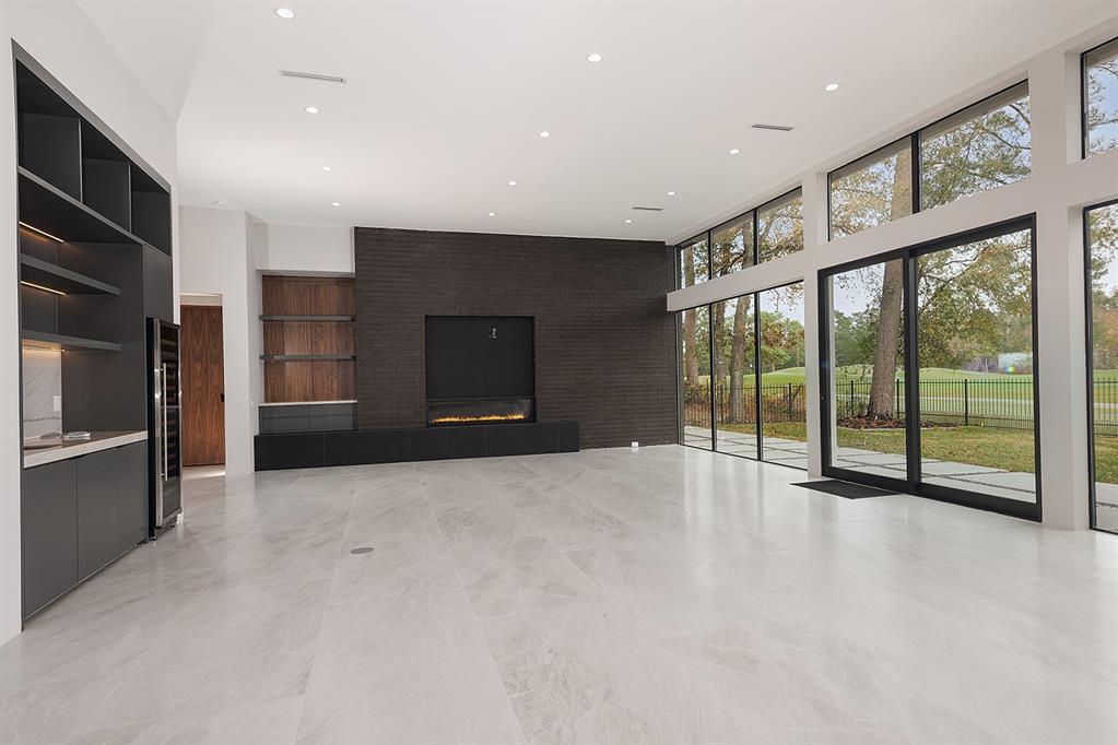 112 S Timber Top Dr, The Woodlands, Texas image 9