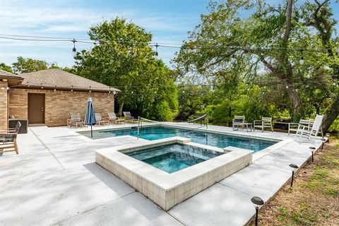 A home in Lake Jackson