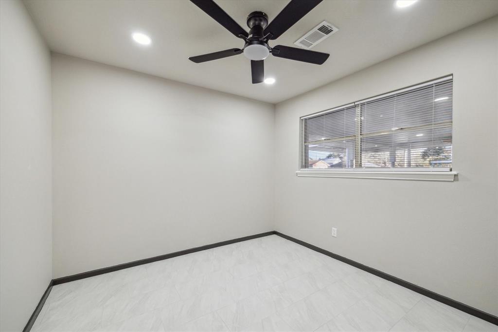 412 Lyndale Drive
