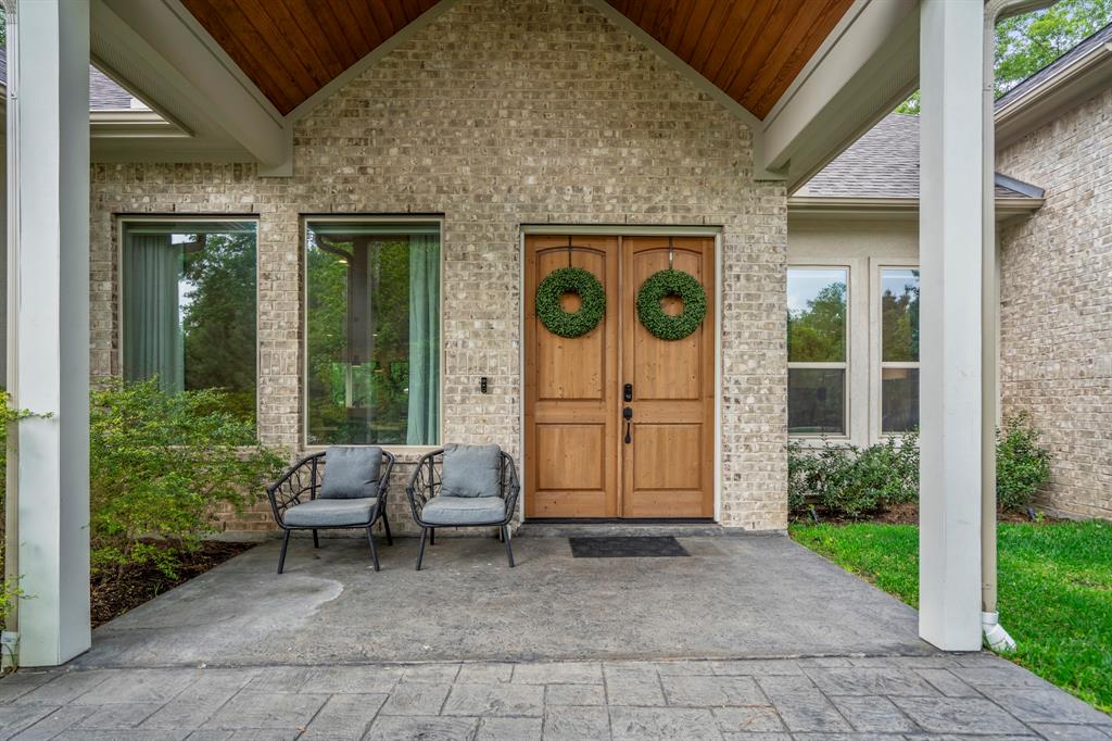 12002 S Tara Plantation Drive, Tomball, Texas image 6