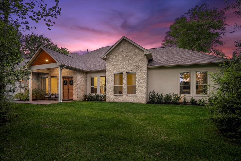 12002 S Tara Plantation Drive, Tomball, Texas image 4