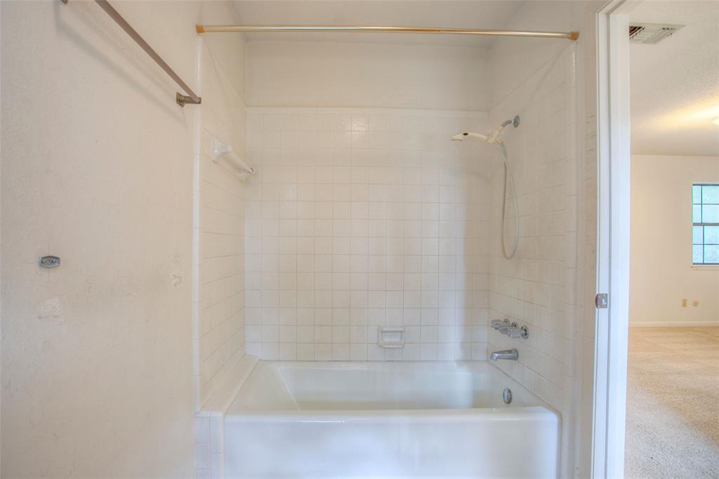 333 Hardy Street, Huntsville, Texas image 33