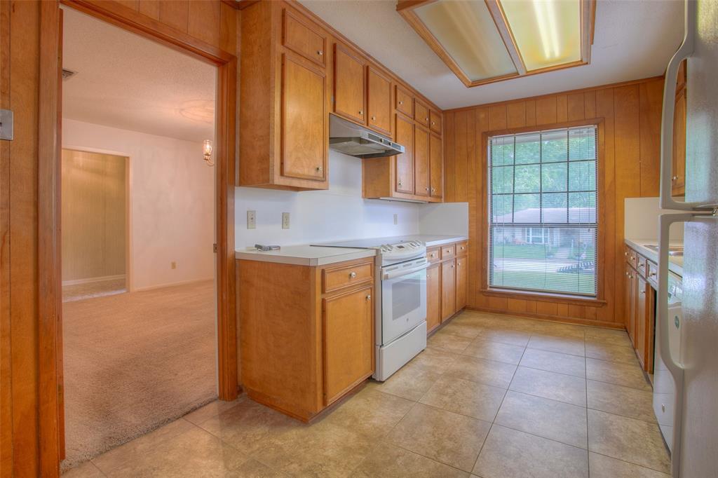333 Hardy Street, Huntsville, Texas image 14