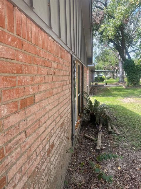 A home in Alvin