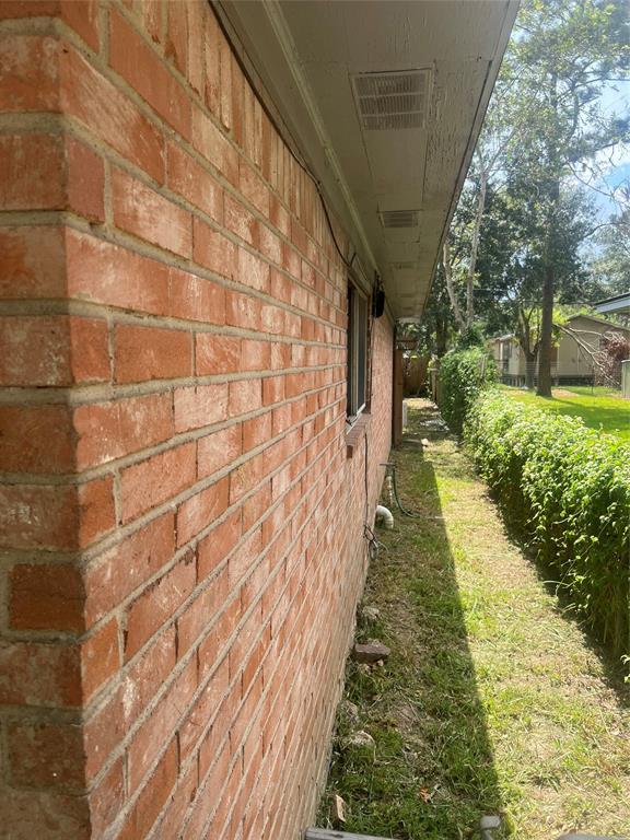 308 E Dumble Street, Alvin, Texas image 6