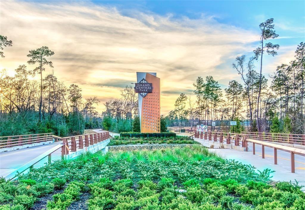 1040 Shoal Creek Trail, Conroe, Texas image 9