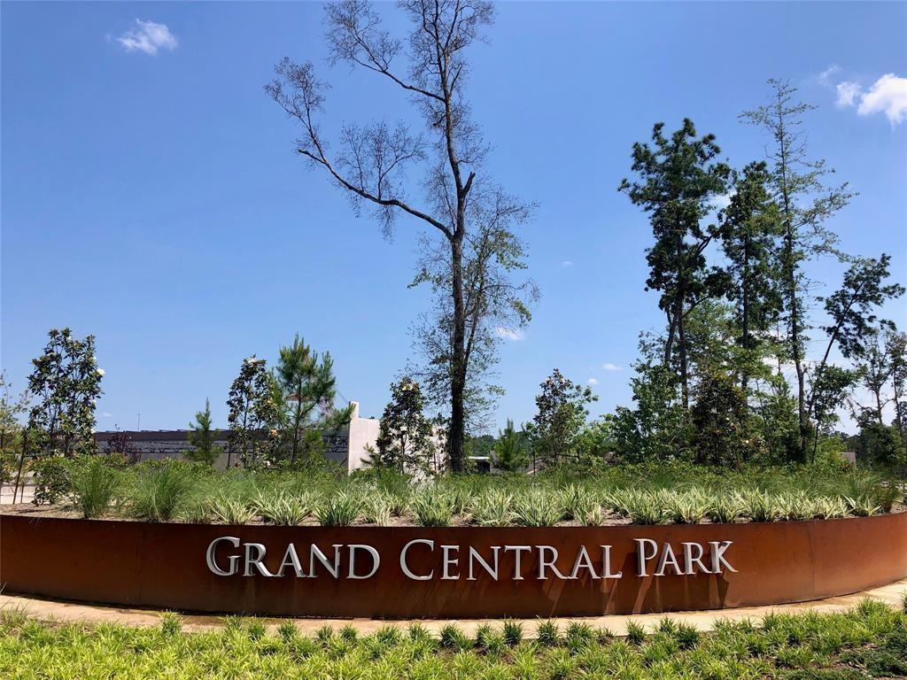 1040 Shoal Creek Trail, Conroe, Texas image 8